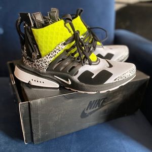 Nike X ACRONYM AIR Presto “yellow”